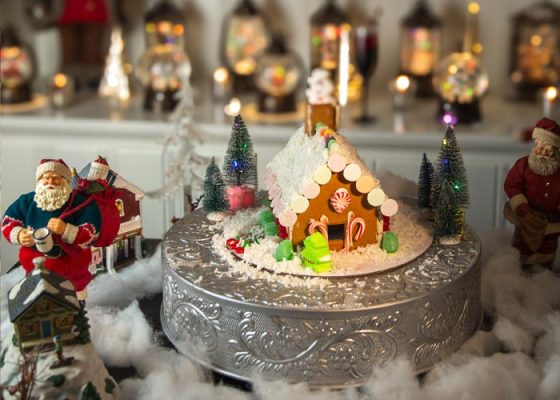 Blitzen-gingerbread-house Blitzen-gingerbread-house